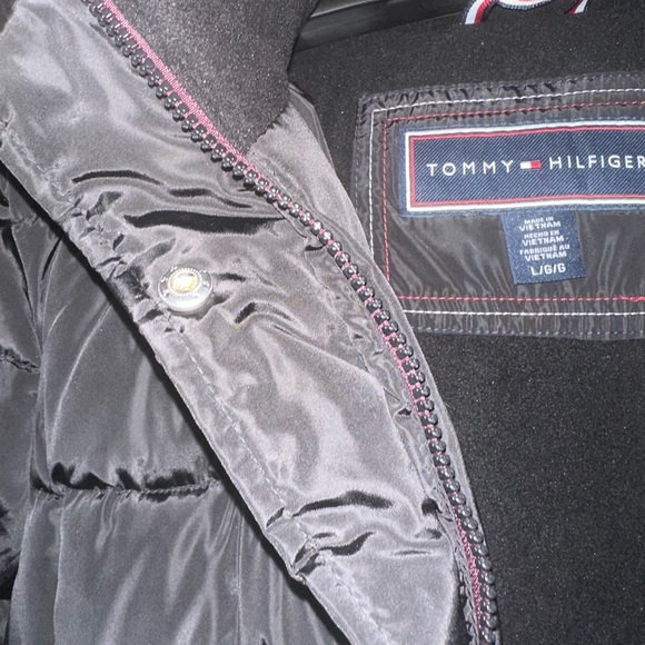 Tommy Hilfiger puffer coat - Picture 5 of 6
